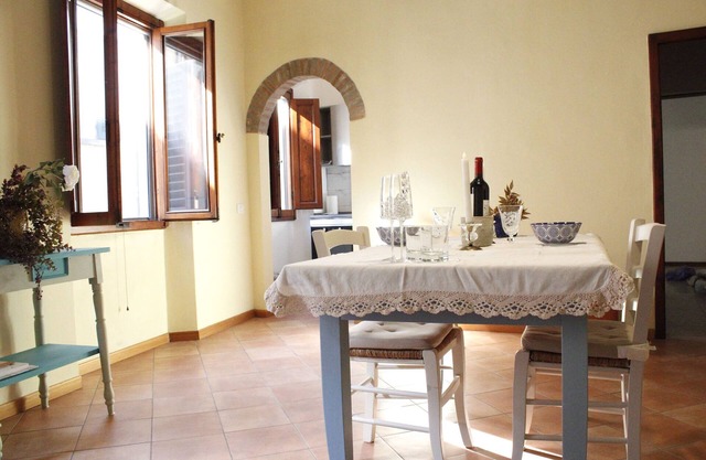 Carducci bright flat in historic centre