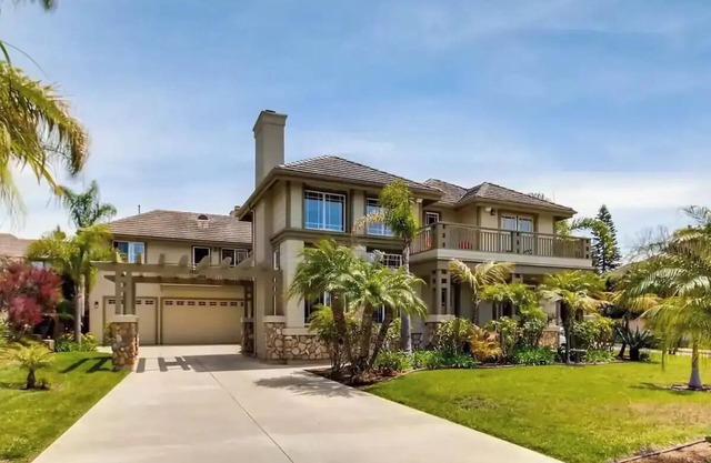 Carlsbad Village Luxury Home - Minutes to Beach