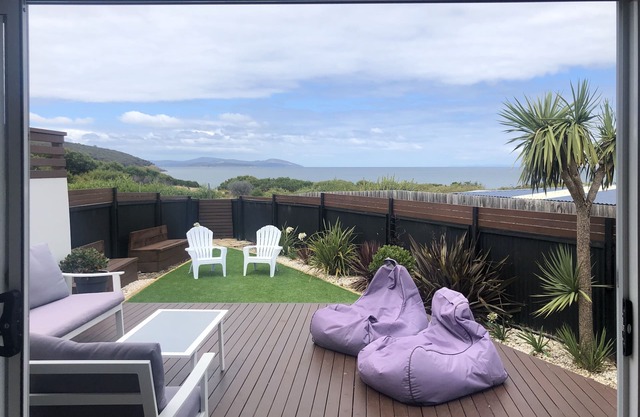 Carlton Beach Holiday House