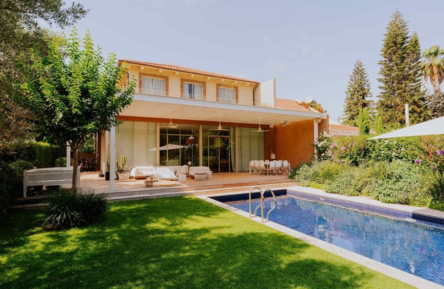 Carmelo Vineyard Villa