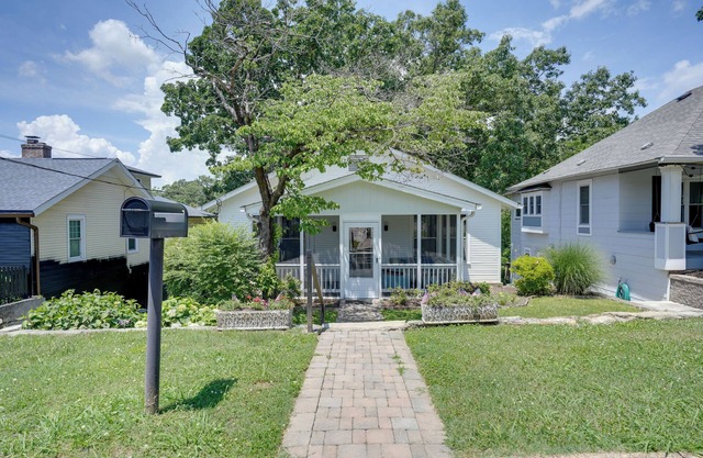 'Carousel Cottage:' North Chattanooga Home!