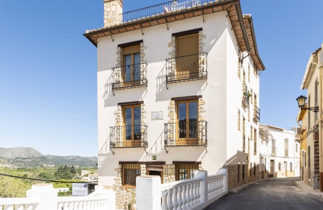 CARREBAIX V - Cosy studio with free WiFi.