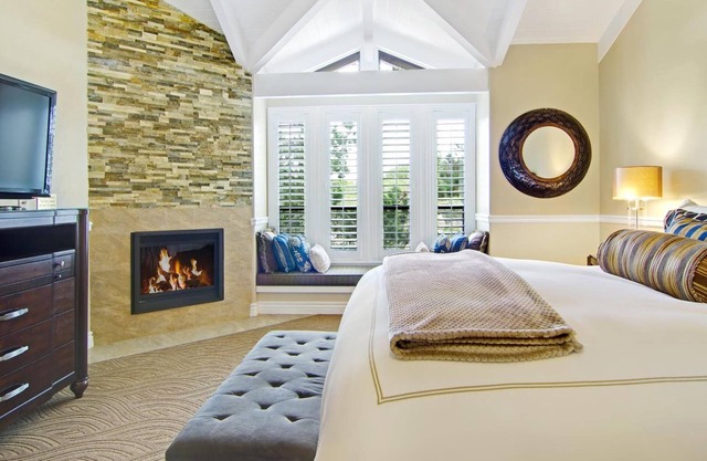 Carriage House Inn