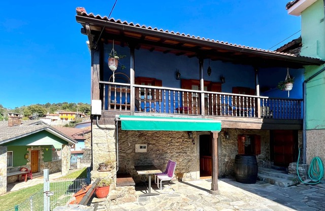 Casa 2 dormitorios, chimenea, jardin, vista montañ