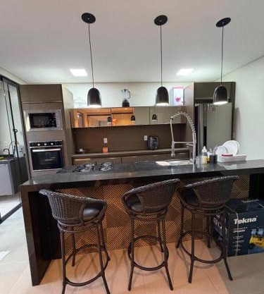 Casa Ampla com Piscina