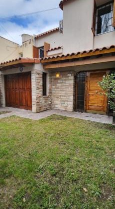 Casa amplia/Excelente ubicación