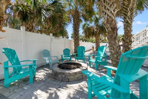 Casa Aqua Dog friendly home in Crescent Beach with ocean views fire pit and sleeps 12