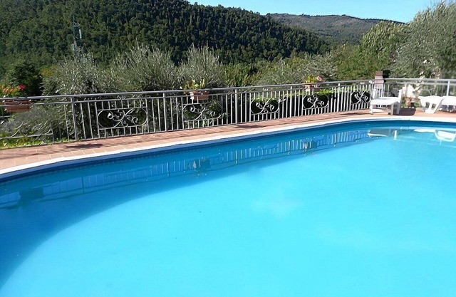 Casa Binetta B: A characteristic and welcoming two-story independent house situated in the heart of the Tuscan countryside.