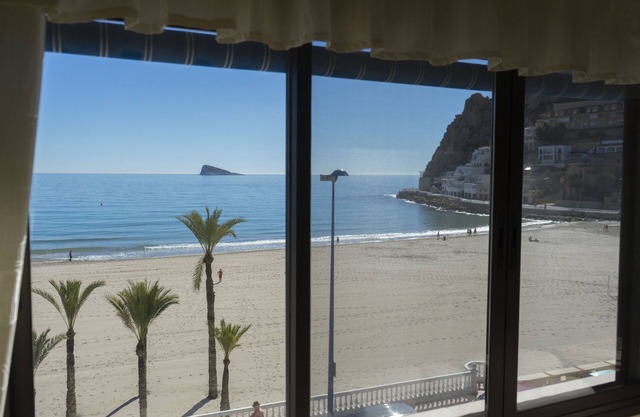 Casa Blanca 4, apartment right on the beach with fantastic views