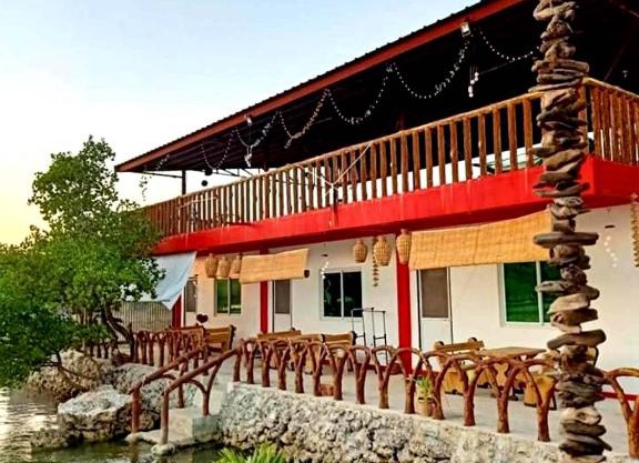 CASA BOLO IN ALAMINOS with HIDDEN WHITE BEACH near 100 Islands