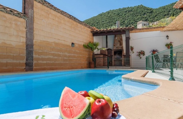 Casa Calera Arbuniel by Ruralidays