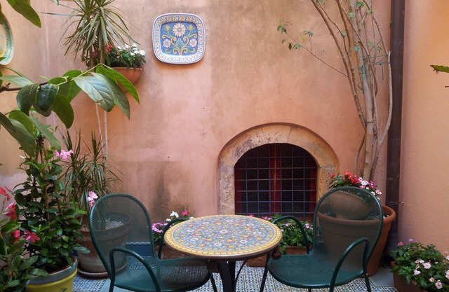 CASA CICALA with 2 terraces and 2 balconies. 90 Sqm