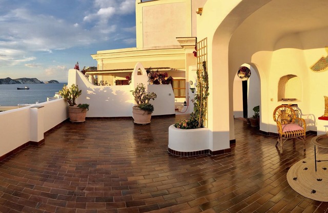 Casa Colonna, villa with stunning views of the harbour