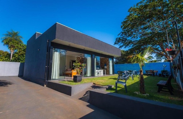 Casa com 2 suítes, cozinha completa , área de lazer, piscina infantil, 10 min do parque aquático