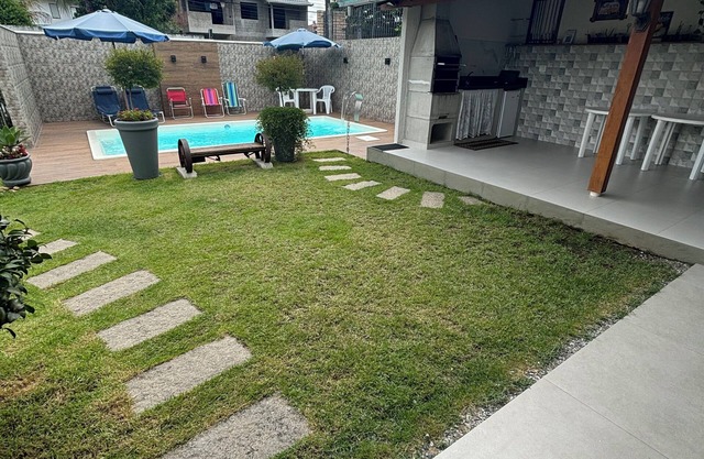 Casa com Piscina em Balneário Camboriú Casaalbertibc