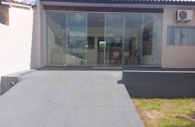 casa completa, 2 suítes e grande área externa