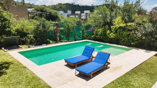 Casa con pileta en las sierras