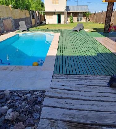 Casa con pileta y vista a la montaña