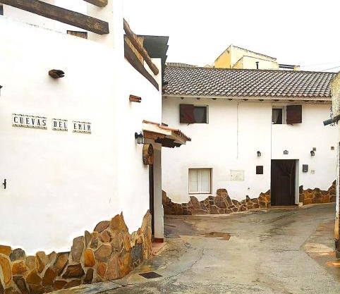Casa Cueva, Cuevas del Emir