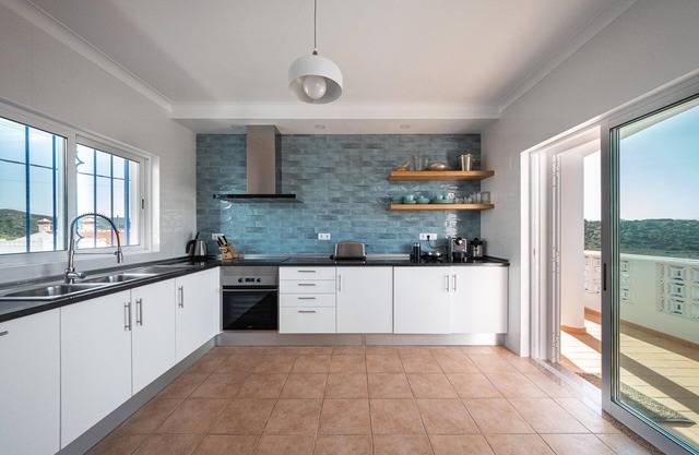 Casa da Costa - Well-kept and spacious villa located in Carrapateira