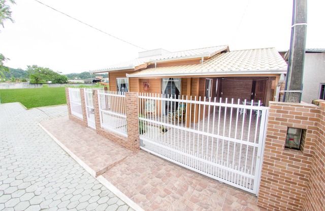 Casa da Vovó éte, enjoy your vacation, on the beaches or at Beto Carrero Park.