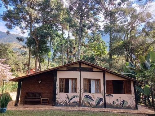 Casa das Araucárias, no Vale do Matutu, Aiuruoca-MG