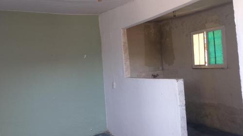 Casa de telha sem mobília