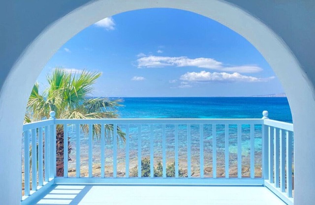 Casa Del Mare - Unique Beachfront Cycladic Villa @ Agios Prokopios