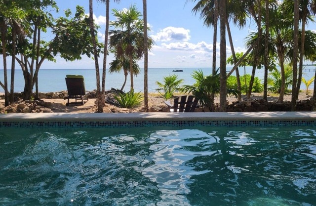 Casa del Perro Feliz, Tankah/Tulsayab Beach Villa Minutes to Tulum, Great Value!