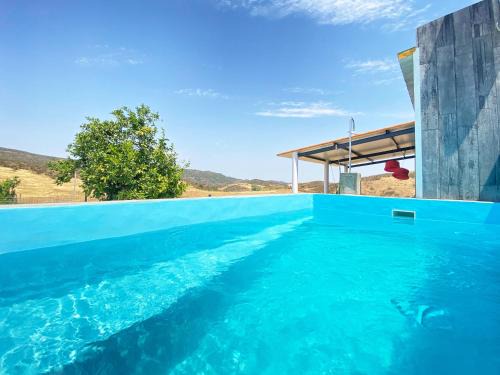 Casa dos chocalhos-Piscina-Perto Praia Fluvial-Vista incrível e sossego