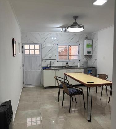 Casa duplex sobre calle Urquiza en Paraná, Entre Ríos