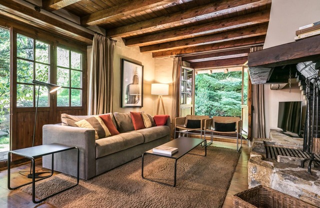 Casa Es Pletieus Cozy mountain house for 8 people in Arties