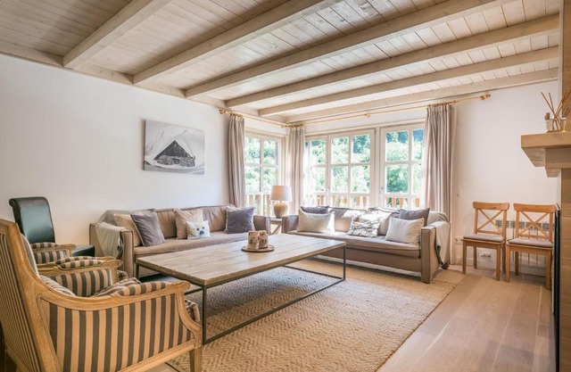 Casa Eth Mur by Totiaran