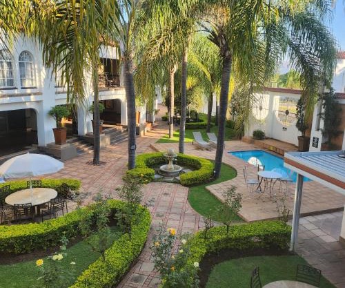 Casa Grande Guest Lodge