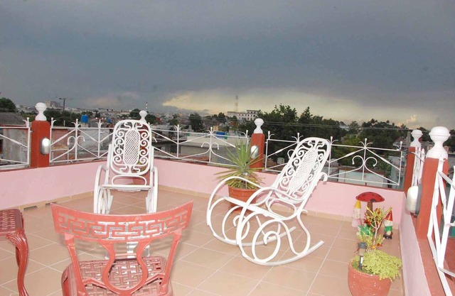 Casa Hostal Pink House