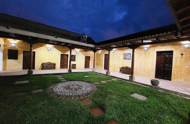 Casa JoStella beautiful house Historic District close to everything in Antigua.