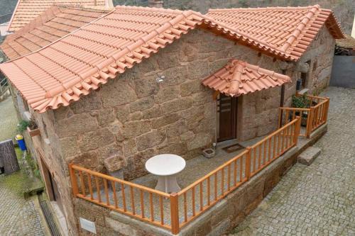 Casa Largo S Lourenço e Casa da Videira