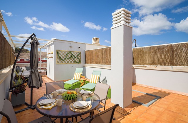 Casa Maresía - Ocean View Penthouse, Terrace & BBQ