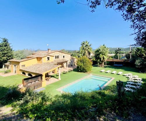 Casa Mas Molines con piscina, jacuzzi y barbacoas