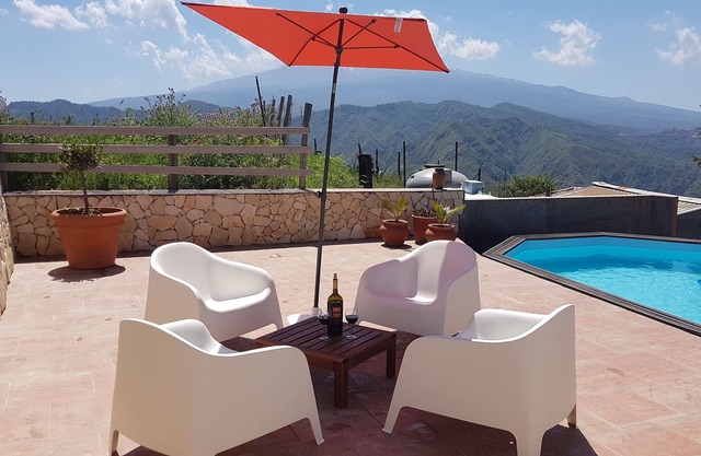 Casa motta camastra, beautiful view of the Alcantara valley