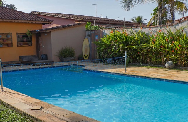 Casa na praia em Itanhaem com piscina
