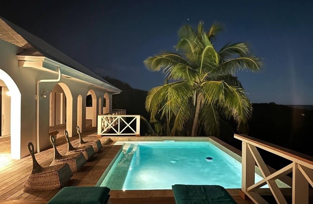 CASA NOMAD a sun-kissed Spanish villa with oceans views and private pool.