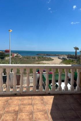 Casa para 12 con Piscina frente a la playa
