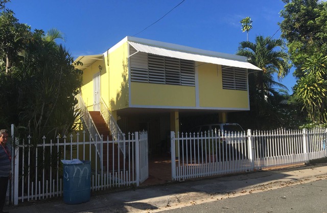 CASA PEACE HAVEN (2 level) Beach House