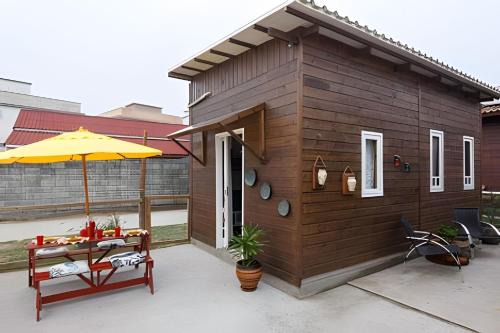 Casa Perto das melhores praias Florianópolis, 8 pessoas, ar condicionado, tv, wifi, cozinha completa, lavanderia,