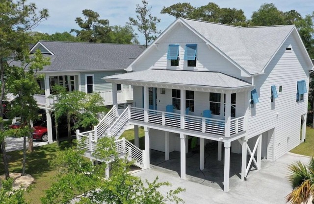 Casa Playa: A Luxury Oak Island Retreat