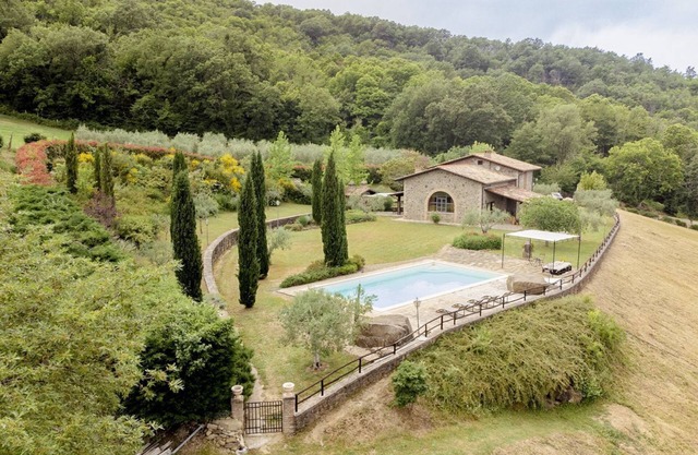 Casa Raffaello - Four Bedroom Villa, Sleeps 8