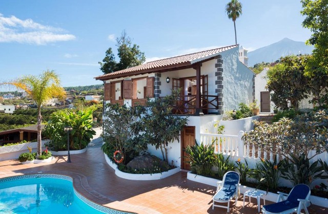 Casa romántica con piscina climatizada, Wi-Fi y vistas al mar en Icod de los Vinos - ES-279-2