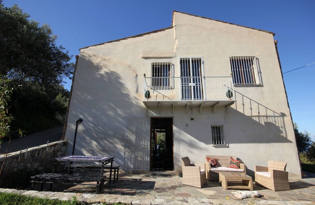 Casa Rosita Charming villa with sea-mountain view and swimming pool