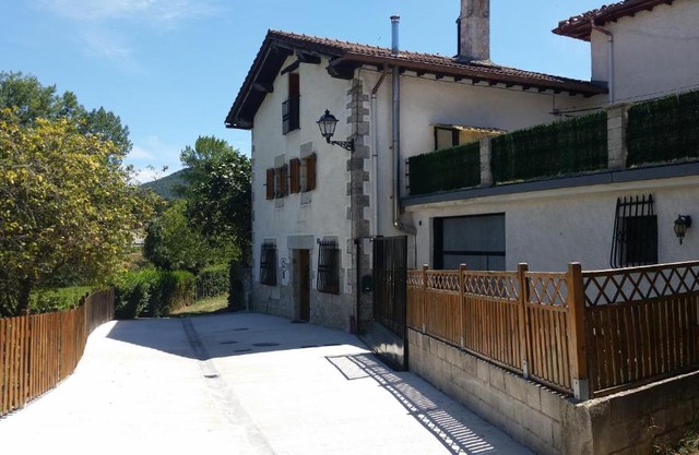 Casa Rural Zubiarena